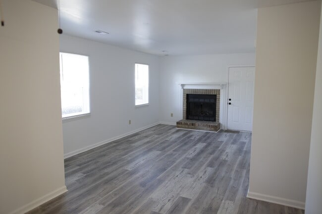 Building Photo - 12300 Rock Canyon Dr