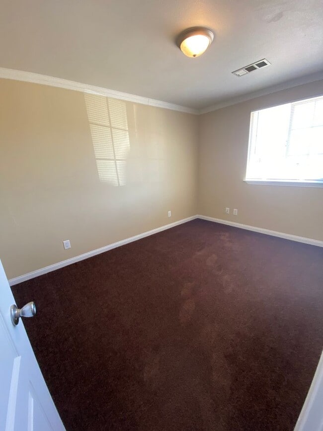 Building Photo - Uniquely Designed & Updated 3 Bedroom, 2 Bathroom Home!