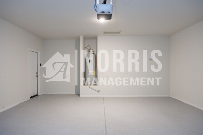 Building Photo - Beautiful Home in Mission Royale