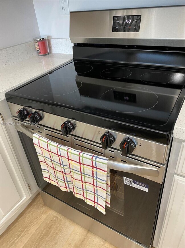 Building Photo - 1280 S Alhambra Cir