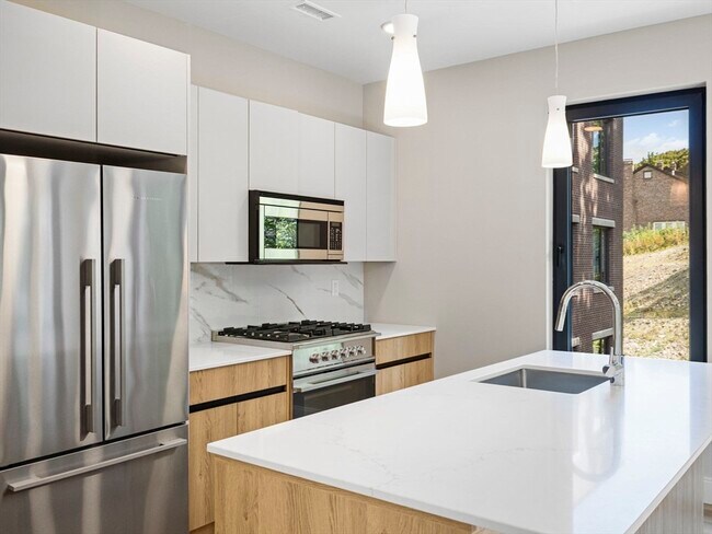 Building Photo - 249 Corey Rd