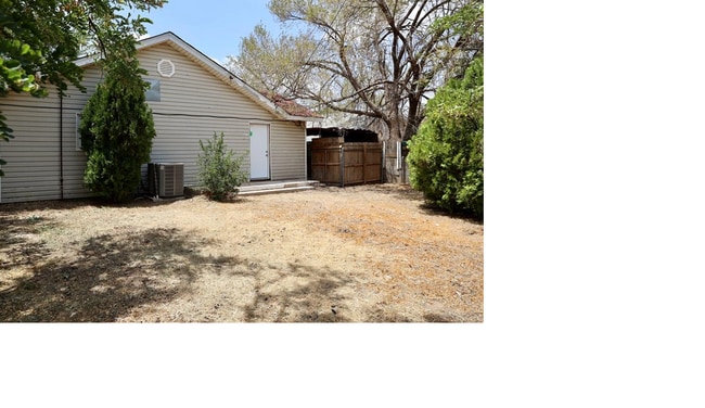 Building Photo - 1609 S Main St