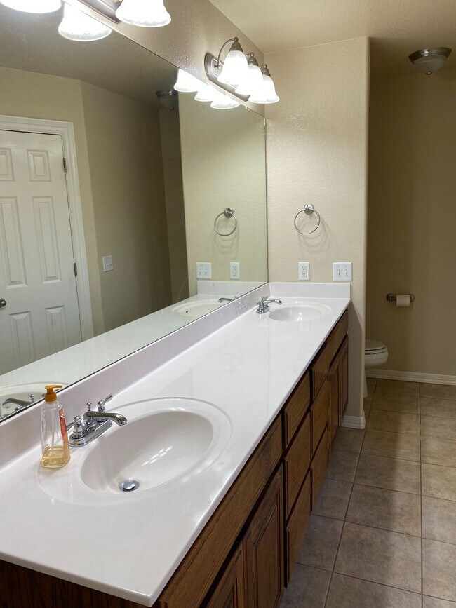 Building Photo - 3 Bedroom Home for Rent in Springdale!
