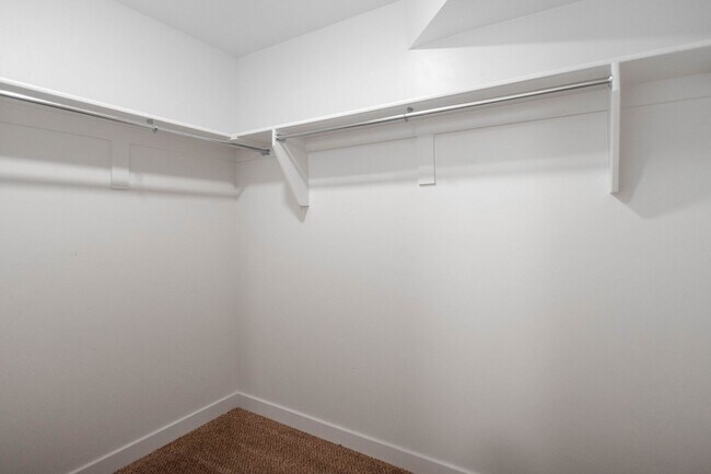 Building Photo - Up to $1000 Off First Month! Modern 3rd-St...