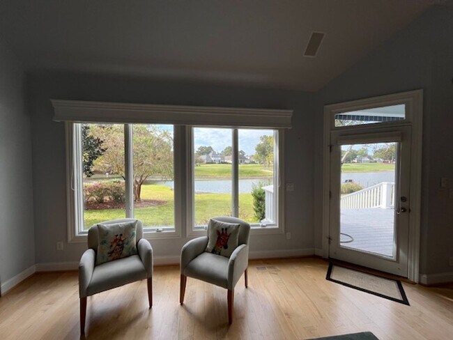 Building Photo - Welcome to Elegant Living in the Charming ...