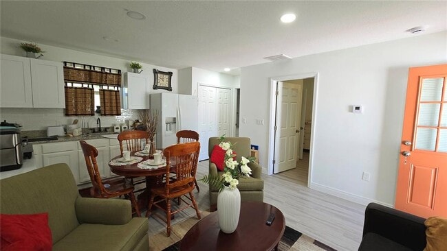 Building Photo - 2207 Julianna Ct