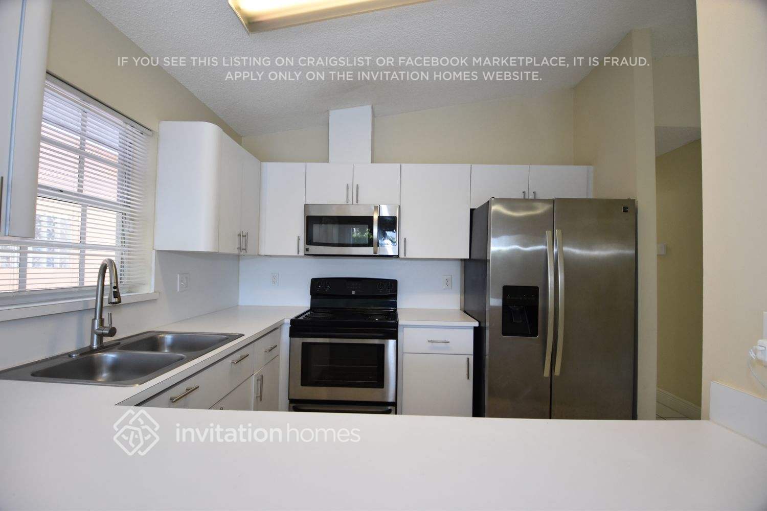 Building Photo - 13750 SW 157th Terrace