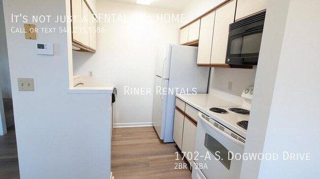 Building Photo - 1702-A S Dogwood Dr