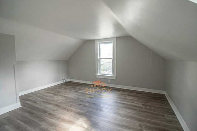 Building Photo - RENOVATED 3BR/2BA HOME CLOSE TO DOWNTOWN