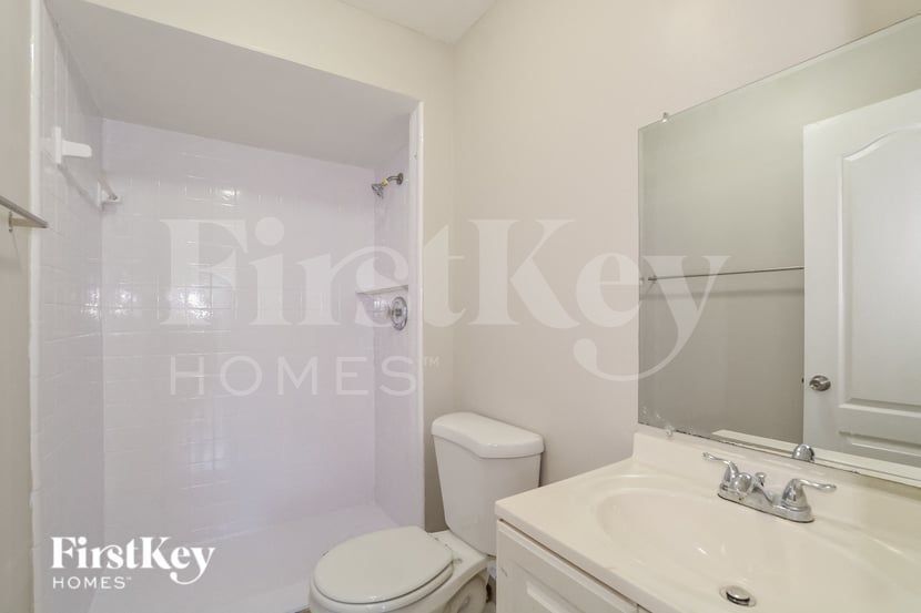 Building Photo - 649 Nardello Dr