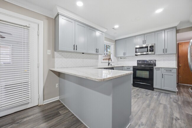 Building Photo - 25 Chowan Pl