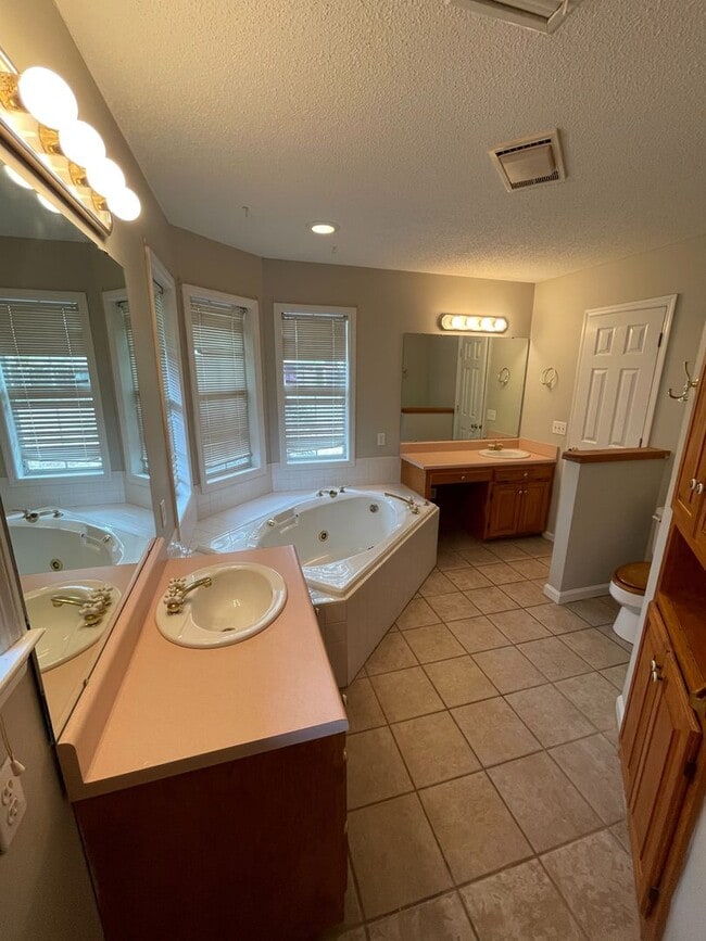 Building Photo - Shadows Acres.. New Flooring..New Paint.....