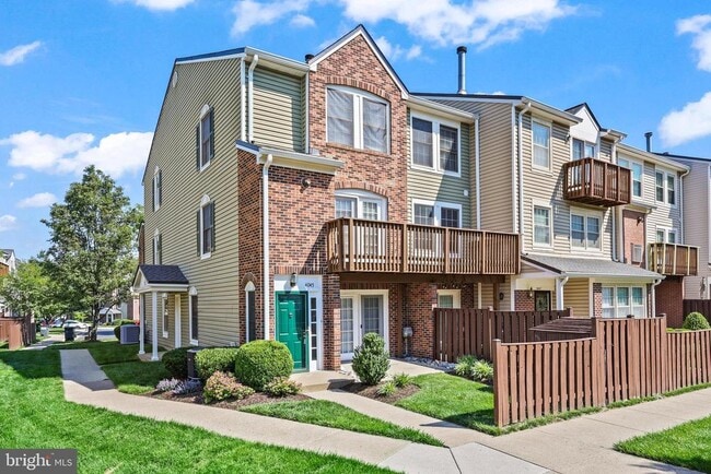 Building Photo - 4045 Chetham Wy
