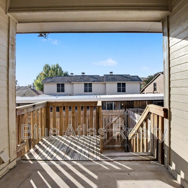 Building Photo - 610 Lillard Rd