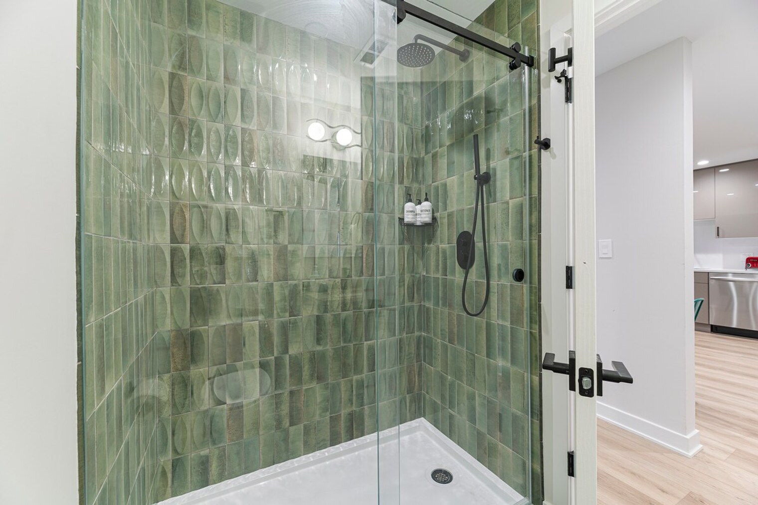 Building Photo - 2316 W Estes Ave