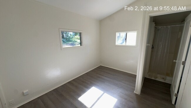 Building Photo - 2 Bed 2 Bath Rustic Haiku Cottage