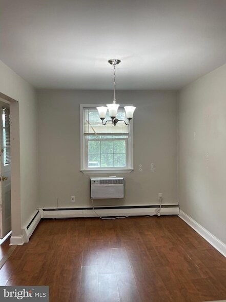 Building Photo - 207 Walnut Hill Rd