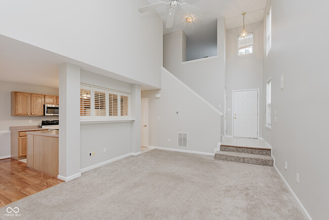 Building Photo - 1876 Misty Lake Dr