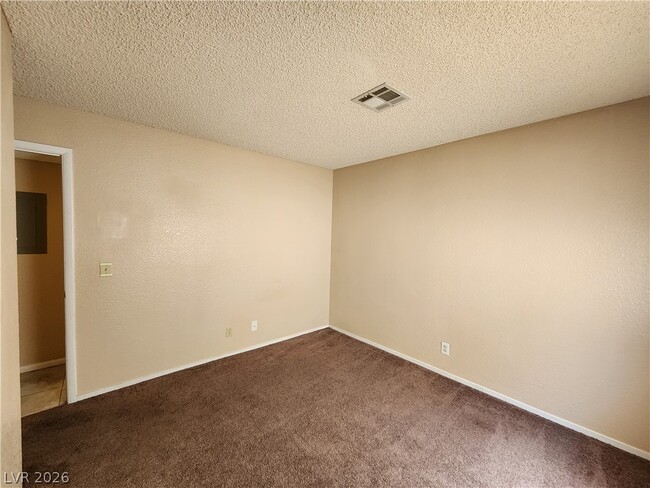 Building Photo - 1412 Oak Rock Dr