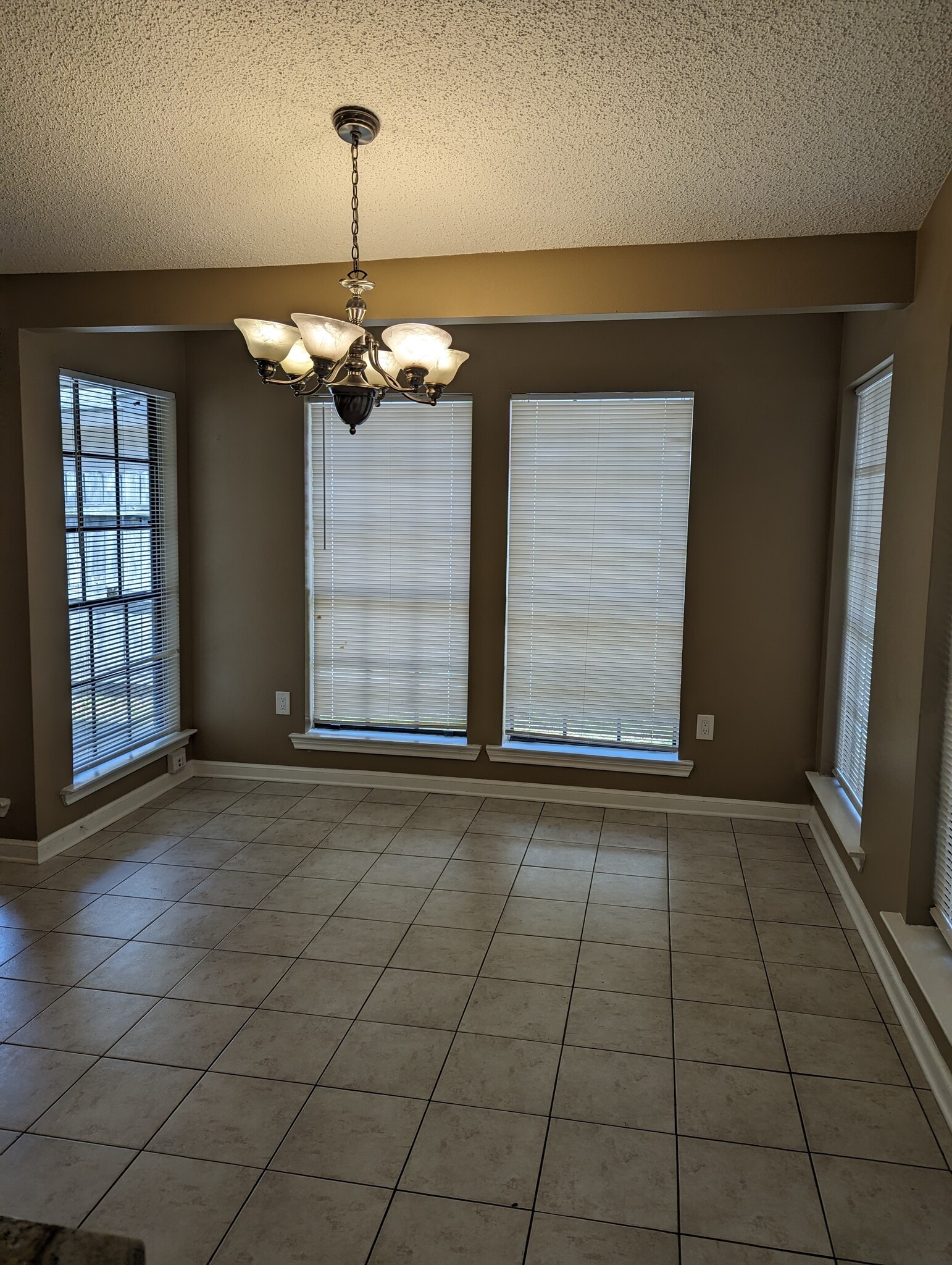 Dining Room - 1143 Willow Creek Dr
