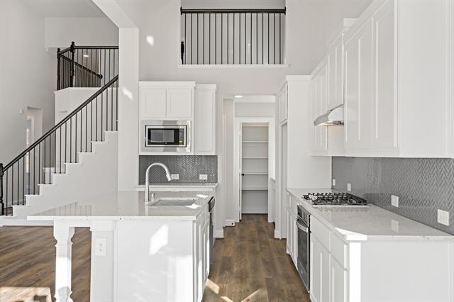 Building Photo - 124 Spanish Bluebell Dr