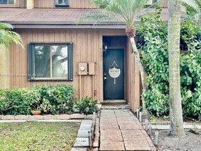 Building Photo - 4245 S Pine Island Rd