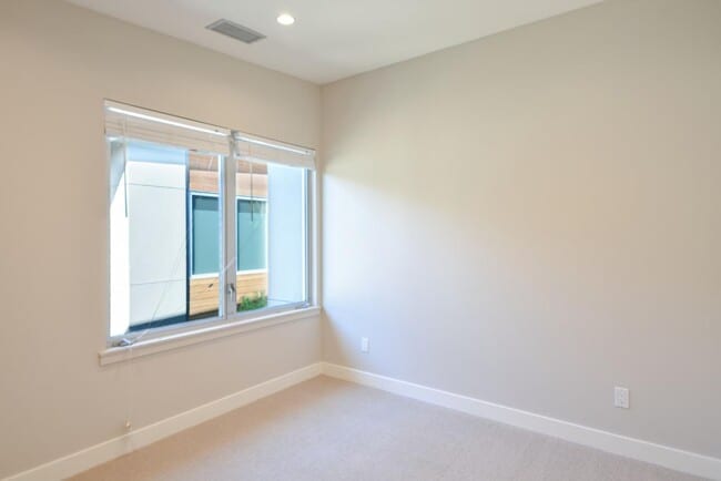 Building Photo - 2088 Channing Ave