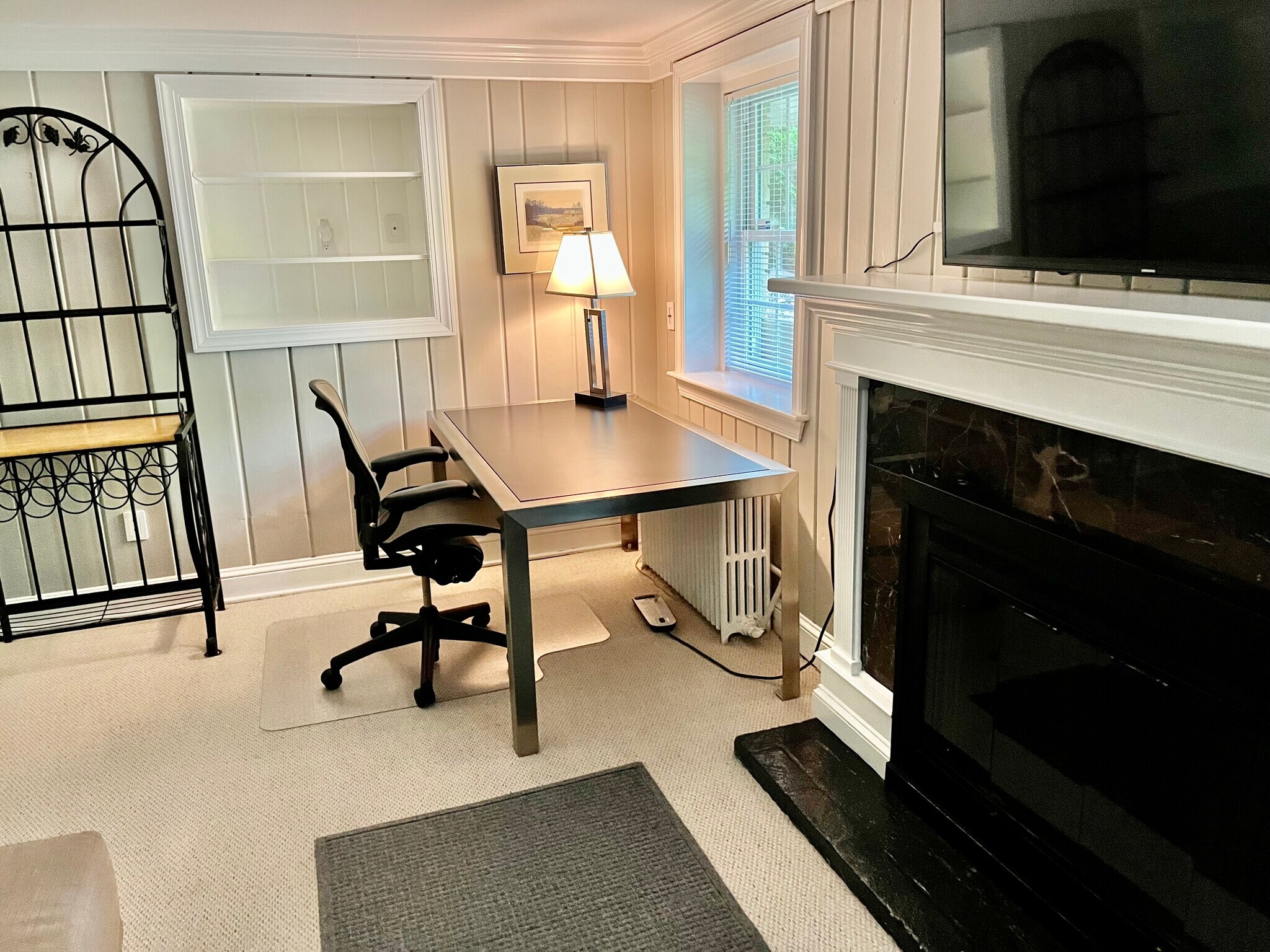 Building Photo - 3828 Cathedral Ave NW