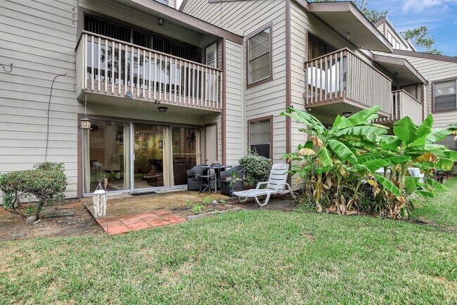 Building Photo - 12900 Walden Rd