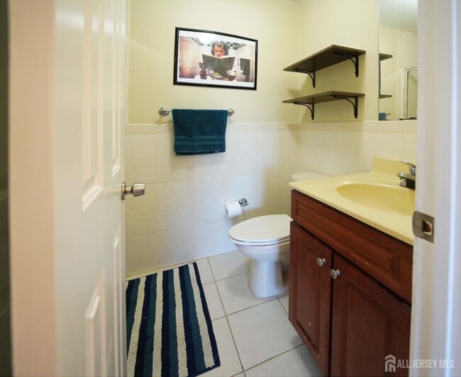 Building Photo - 1111 Edison Glen Terrace