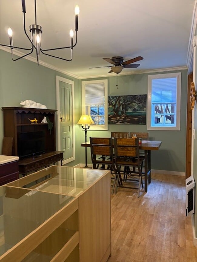 Building Photo - 1 Bed, 1 Bath + Office | Guerneville (Rio ...