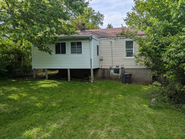 Building Photo - Single Family Charmer in Jennings - Sectio...