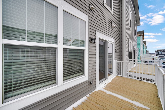 Building Photo - 25712 W Yorkshire Dr