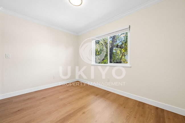 Building Photo - 3007 Nicol Ave