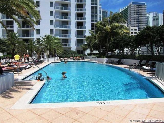 Building Photo - 1050 Brickell Ave