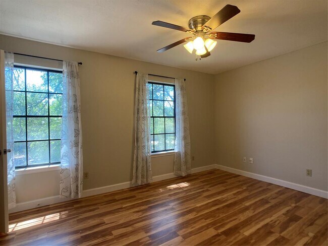 Building Photo - 10420 Bilbrook Pl