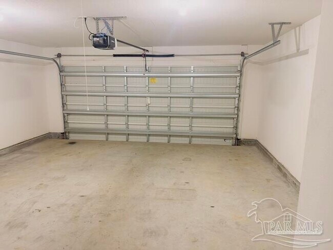 Building Photo - 6408 Sarasota St