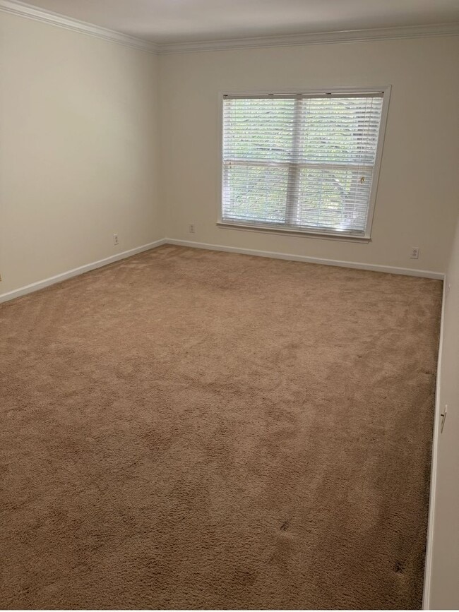 Building Photo - 2136 Cason Ln