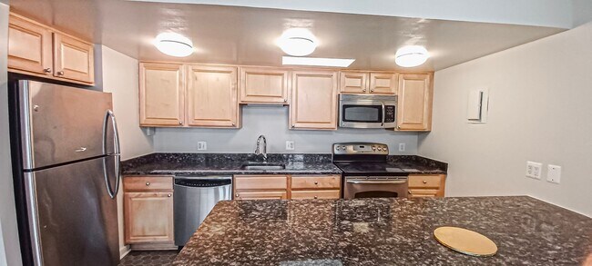 Building Photo - Cozy 1 Bed 1 Bath Unit With Gorgeous Views In Historic Lake Anne Of Reston