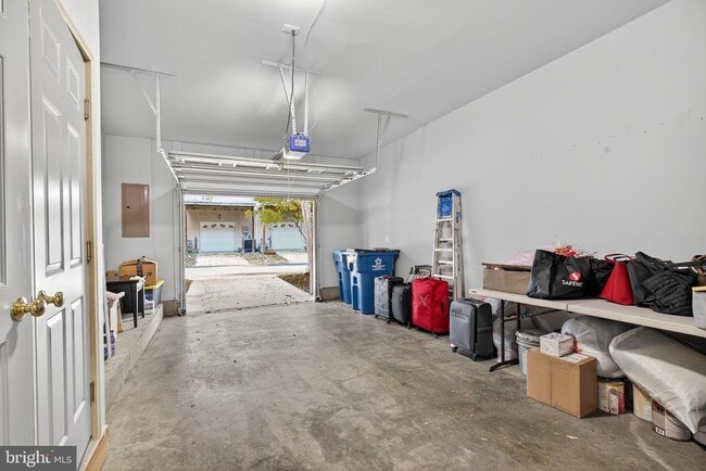 Building Photo - 25065 Riding Center Dr