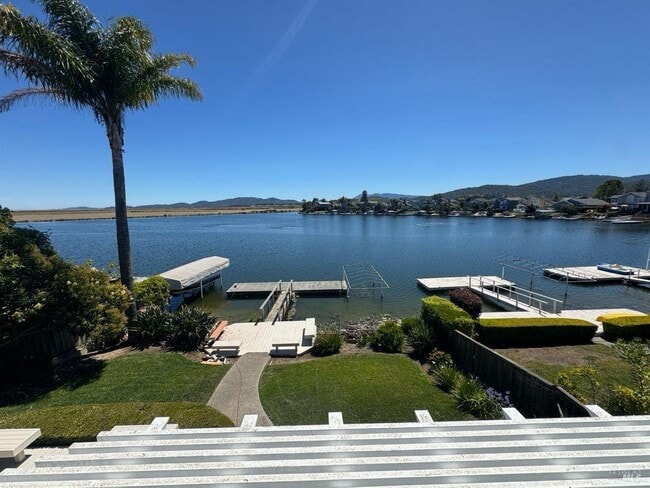 Building Photo - 138 Del Oro Lagoon
