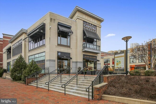 Building Photo - 4601 N Park Ave
