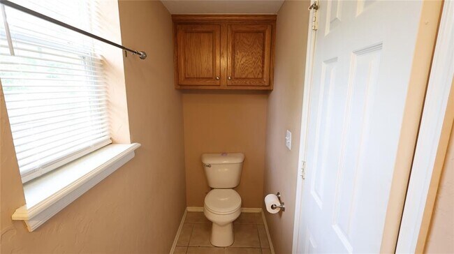 Building Photo - 847 Rambling Oaks Dr