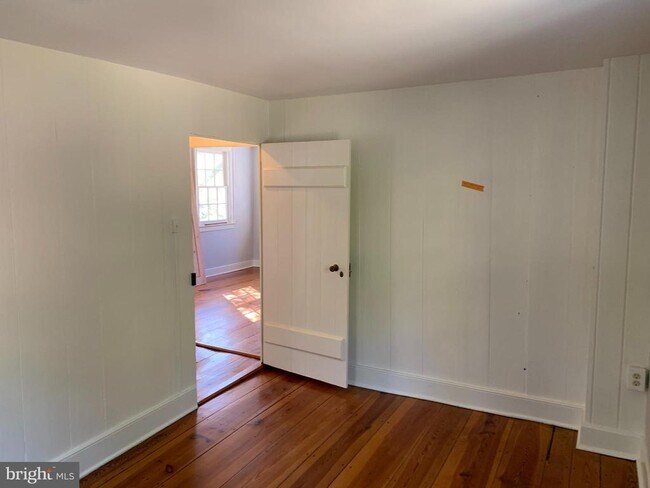 Building Photo - 18279 Foundry Rd