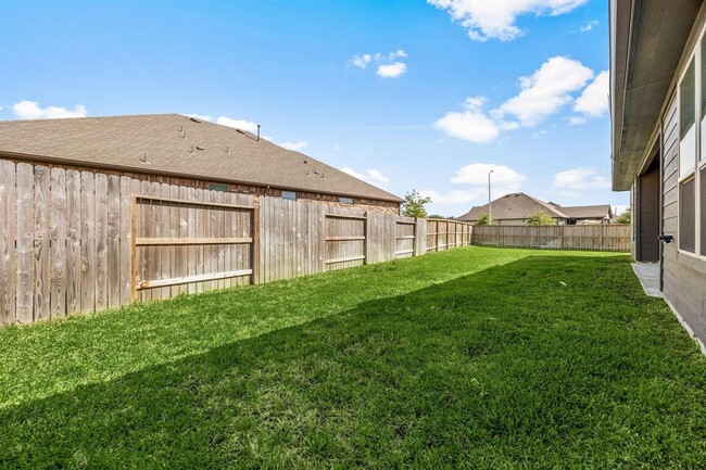 Building Photo - 31214 Gullwing Manor Dr