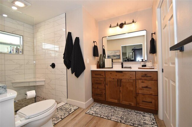 Building Photo - 1 Bedford Dr