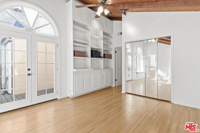Building Photo - 2128 Camden Ave