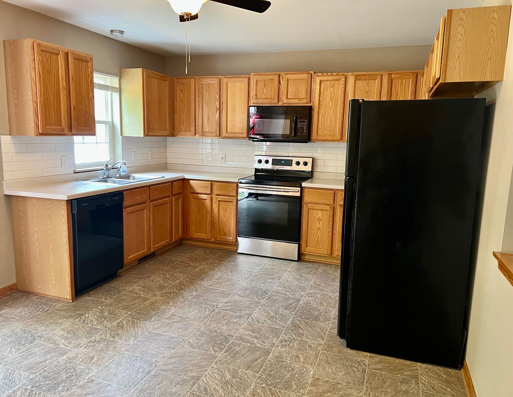 Kitchen - 147 Laurie St