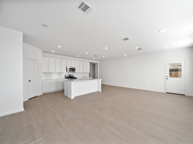 Building Photo - 826 Ridgewood Clfs Ct