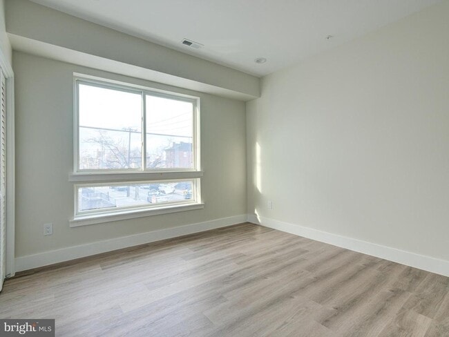 Building Photo - 630 Moyer St